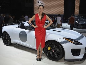 Jaguar Jadi Penyelamat Industri Otomotif di Inggris