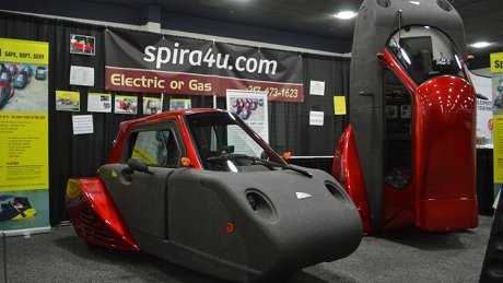 Mobil Mungil Ini Bisa Berubah Menjadi Perahu