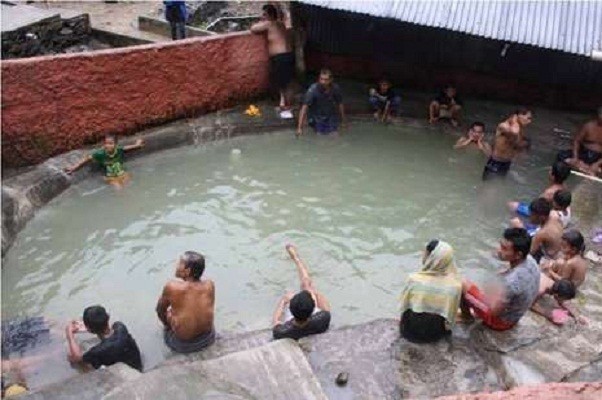 4 Destinasi Paling Pas Didatangi Saat Hujan