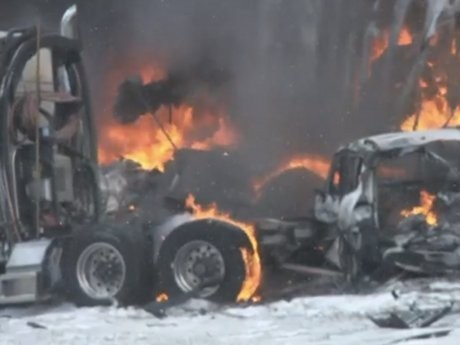 Kecelakaan Beruntun Melibatkan 200 Mobil dan Truk di Michigan, AS