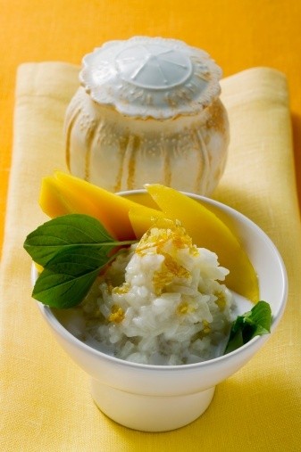 Bosan dengan Oatmeal Plus Susu? Coba Racikan Oatmeal Ini untuk Sarapan