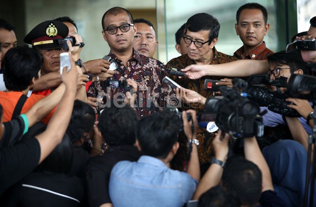 Seskab: Presiden dan Wapres Masih Adakan Pertemuan di Istana