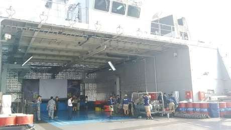 Menuju Titik Main Body QZ8501, KRI Banda Aceh Tambah Peralatan Selam Menuju Titik Main Body QZ8501, KRI Banda Aceh Tambah Peralatan Selam