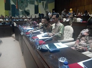 Rapat Perdana dengan Komisi II, Mendagri Singgung Pilkada dan Desa