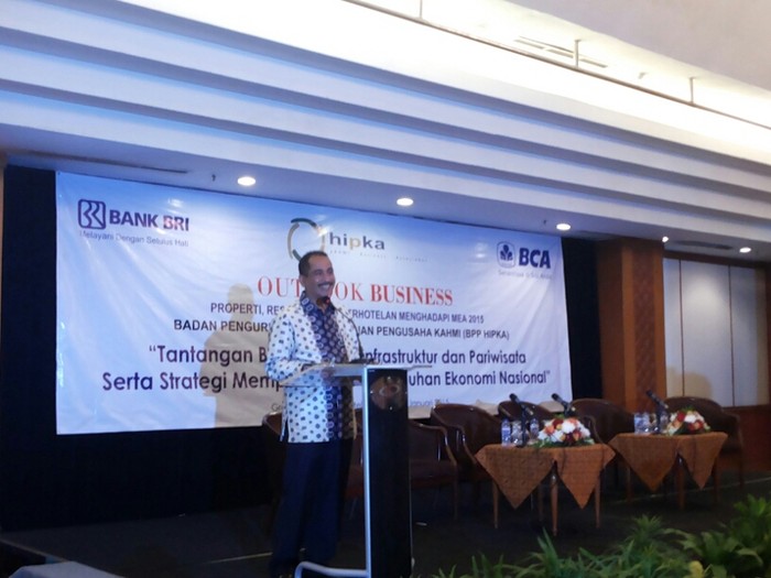 Menpar: Wisata Religi Sumbangannya Paling Besar