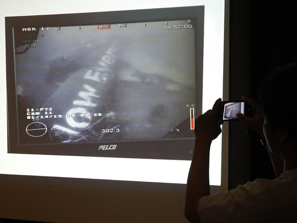 Ini Penampakan Main Body AirAsia di Dasar Laut