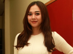 Glenn Fredly Hanya Teman, Aura Kasih Ingin Pacar yang Serius