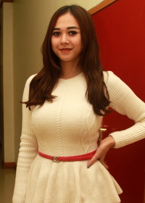 Glenn Fredly Hanya Teman, Aura Kasih Ingin Pacar yang Serius