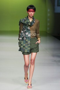 Oscar Lawalata I AM. Bazaar Fashion festival 2014. at Jakarta Convention Center. Jakarta. [Foto: Mohammad Abduh/Wolipop]