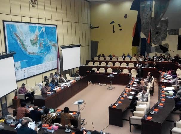Dikebut, Komisi II Bawa Perppu Pilkada ke Paripurna DPR 20 Januari Dikebut, Komisi II Bawa Perppu Pilkada ke Paripurna DPR 20 Januari