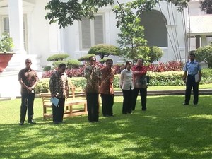 Jokowi: Harga Premium Rp 6.600/Liter, Solar Rp 6.400/Liter
