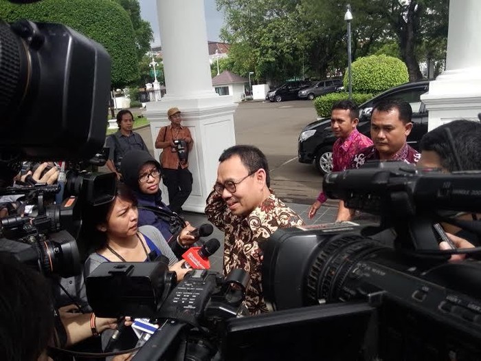 Jokowi Kumpulkan Para Menteri Ekonomi, Bahas Harga BBM?