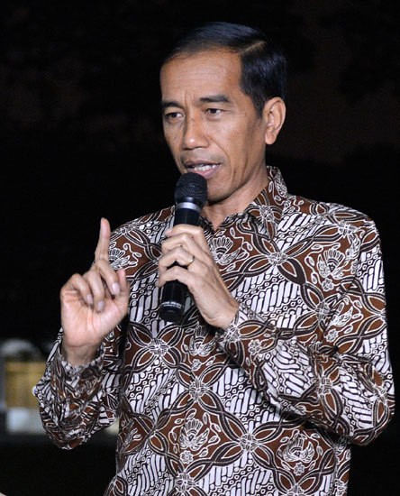 4 Bulan Presiden Jokowi: Harga BBM Naik 1 Kali, Turun 2 Kali