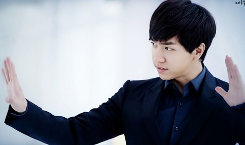 Lee Seung Gi Akan Naik Panggung Musik Lagi Tahun Ini