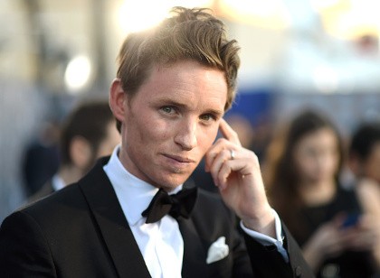 Eddie Redmayne Butuh 4 Bulan Dalami Karakter Stephen Hawking