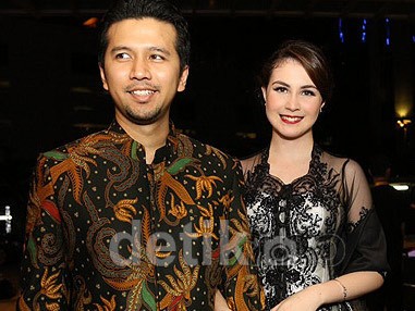 Suami Arumi Bachsin Masih Pelit Bicara Soal Isu Nyalon Walkot