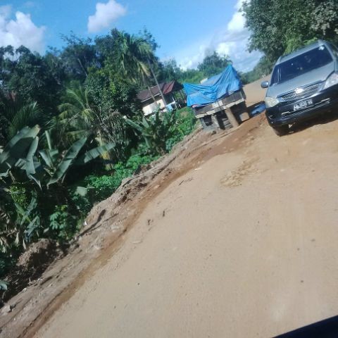 Pasca Blusukan, Menteri PU akan Rombak Pos Perbatasan Hingga Cor Jalan 34 Km