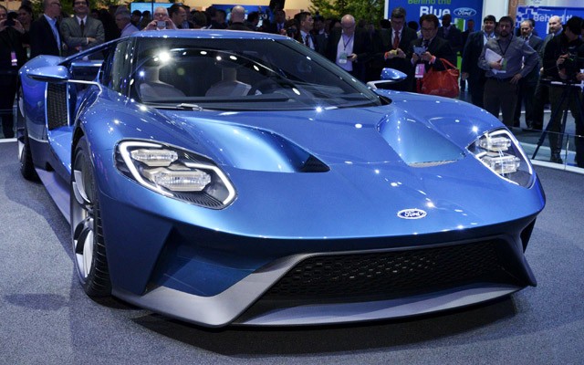 Mobil Super Ford GT