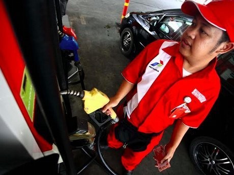 Jokowi: Premium Rp 6.600, Solar Rp 6.400/Liter