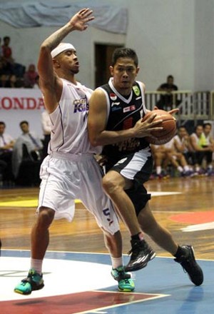 Garuda Menang, CLS Knights Tumbang Lagi