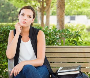 Yang Bisa Terjadi Ketika Jomblo Putus Asa Cari Pacar Lewat Tinder