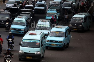 BBM Turun, Tarif Angkot di Jakarta Ditentukan Senin Ini