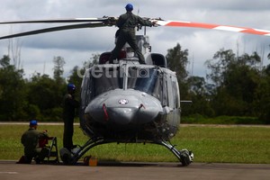 Cuaca Buruk, Heli yang Bawa 40 Kantong Jenazah Gagal ke KRI Banda Aceh