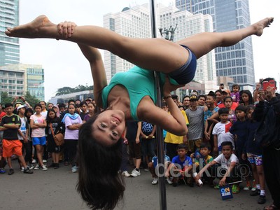 Populerkan Pole Dance