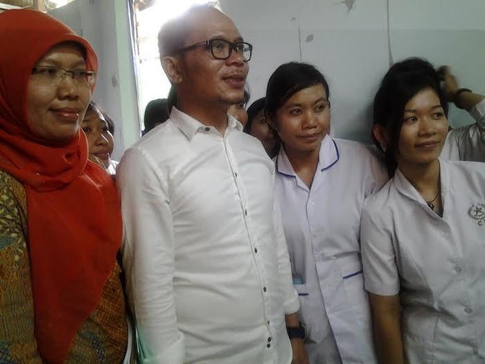 Blusukan ke Penyalur PRT, Menteri Hanif Diserbu Babysitter