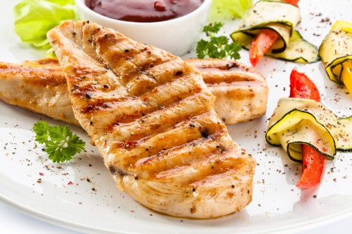 Berdiet dan Ingin Makan Enak Malam Ini? Bikin Saja Ayam Panggang BBQ Ini