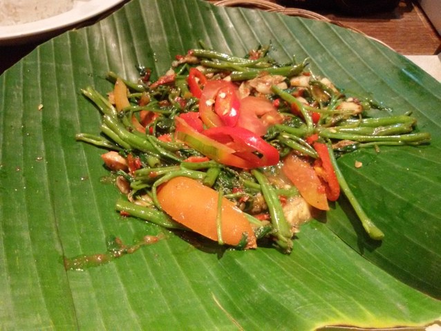 Yuk, Pesan Cah Kangkung dan Plecing Kangkung untuk 