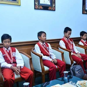 Siswa Lamongan Juara Kompetisi Robot Internasional