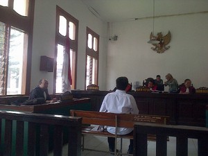 Kasus Suap Judi Online, Dua Anggota Polisi Terancam 20 Tahun Penjara