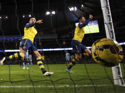 Arsenal Permalukan City di Etihad