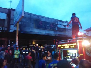 Toko Perlengkapan Rumah Tangga di Gowa Terbakar, 8 Orang Tewas