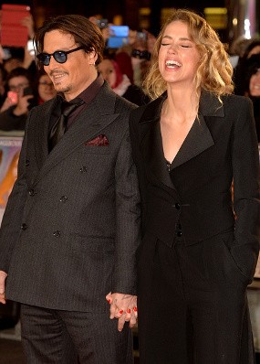 Begini Cara Johnny Depp Tepis Kabar Miring Pertunangan dengan Amber Heard