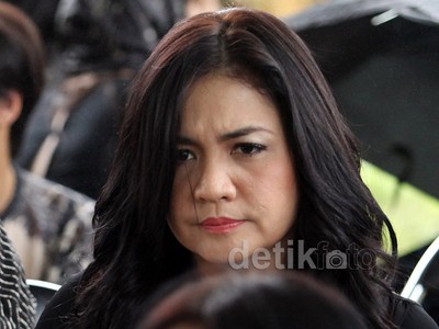 Sejumlah Artis Antar Kepergian Bob Sadino