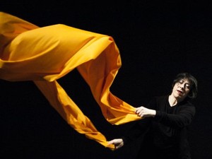 Yoga Diangkat ke Panggung Opera