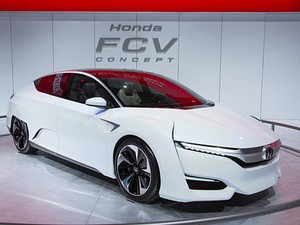 Honda FCV, Mobil Hidrogen yang Bisa Berjalan Sejauh 482 Km