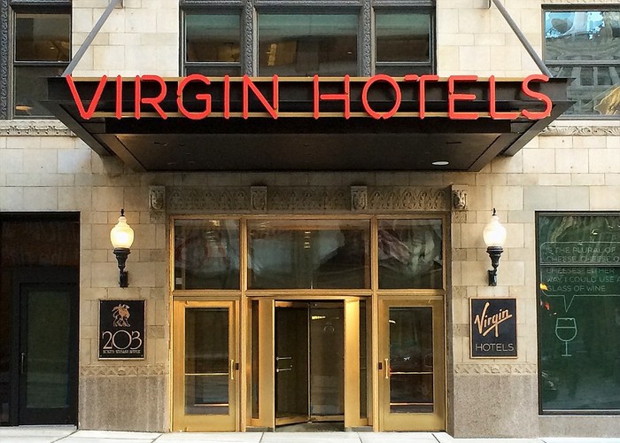 Richard Branson Buka Hotel Serba Gratis di AS