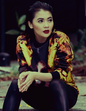 Siapa Penyanyi Idola Indah Dewi Pertiwi?