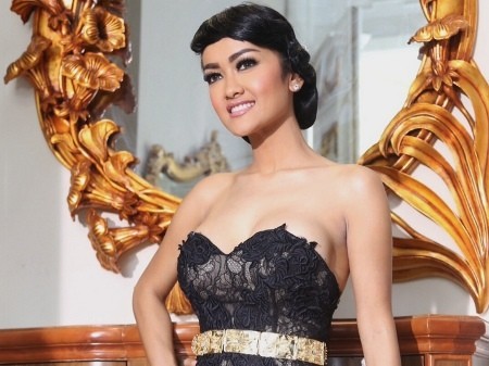 Julia Perez Siap Cari Calon Suami Meski Masih Cinta Gaston