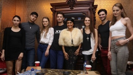 Julia Perez Reka Ulang Kisah Cinta di Video Klip Lonely