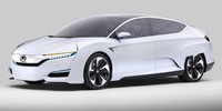 Dalam pameran Detroit Motor Show 2015 ini, Honda FCV konsep ini tampil dengan nuansa eksterior dan interior yang mencirikan mobil rendah emisi. Bodinya dibuat begitu rendah sehigga lebih aerodinamis. Pool/dok Honda.
