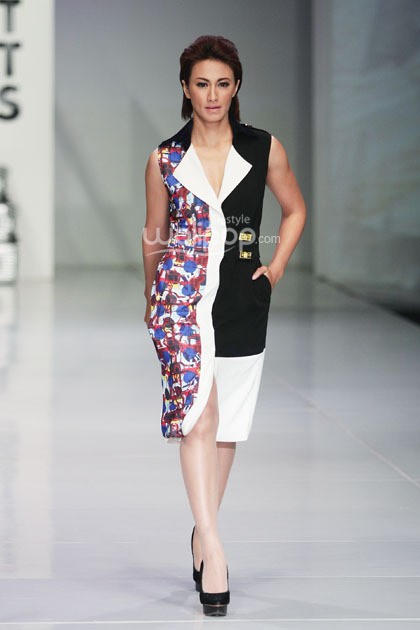 Rinda Salmun Fashion First. Bazaar Fashion festival 2014 at Jakarta Convention Center. Jakarta. [Foto: Mohammad Abduh/Wolipop]