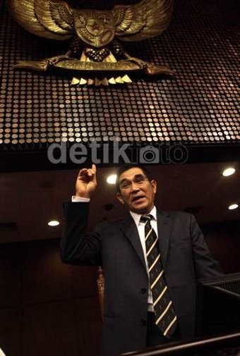 Misteri Pertemuan Samad dan PDIP, Hamdan Zoelva usul KPK Bentuk Komite Etik