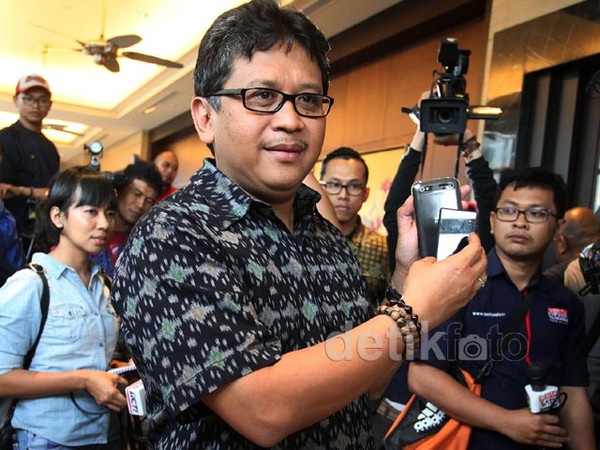 Rekonstruksi Pertemuan Hasto-Samad Batal