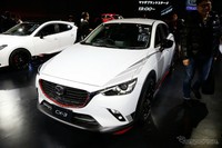 Ciri khas racing dari mobil persilangan antara Mazda CX-5 dan sedan Mazda2 itu terpancar dari beberapa bagian. Mulai dari spoiler, side skirt yang diselipi warna tertentu, pelek dan ban berukuran besar, dan lain-lain. Pool/dok Response.
