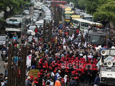 Pendemo Menumpuk, Jl Rasuna Said Macet