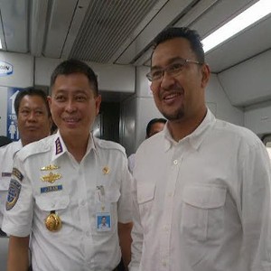 Naik Kereta Bandara Kuala Namu, Jonan Jadi Sasaran Selfie